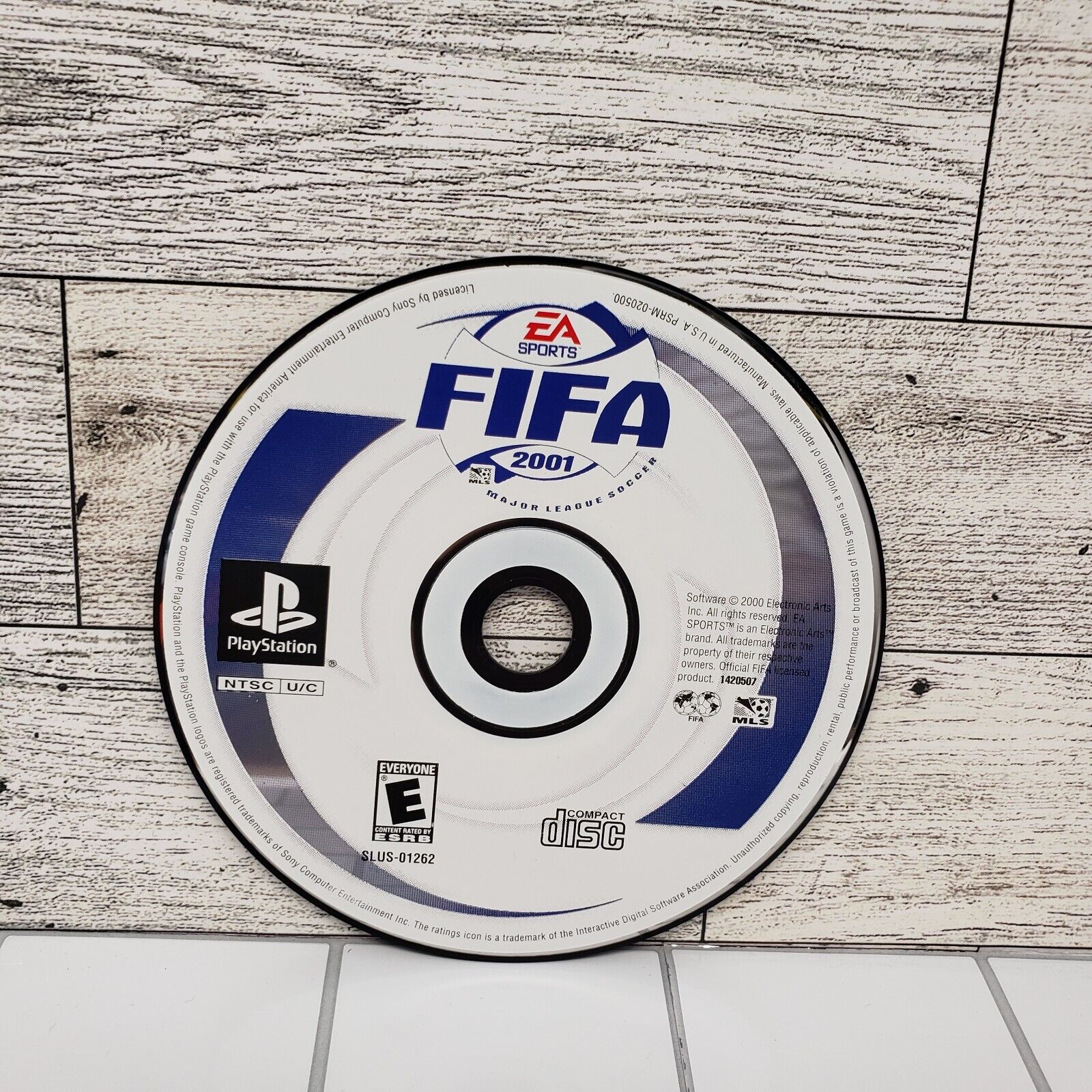 🕹️ Play Retro Games Online: FIFA 2000 (PS1)