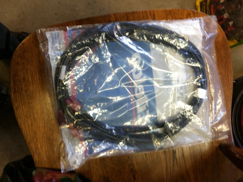 Cable de antena delantero AC Delco GM, se adapta a Chevrolet Traverse 2018-21 Foto 2 de 3