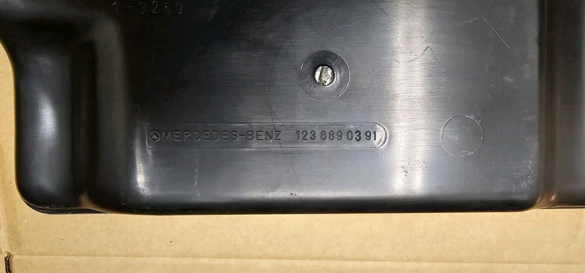 MERCEDES BENZ W123 Glove Compartment With Light 1236890391 for