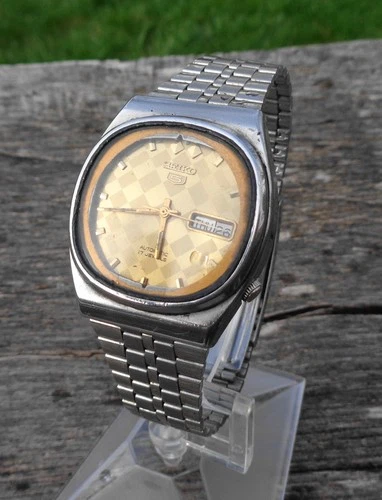 Vintage Men's Seiko 5 Automatic 17j Wristwatch Day/Date Gold Checkered Dial Runs