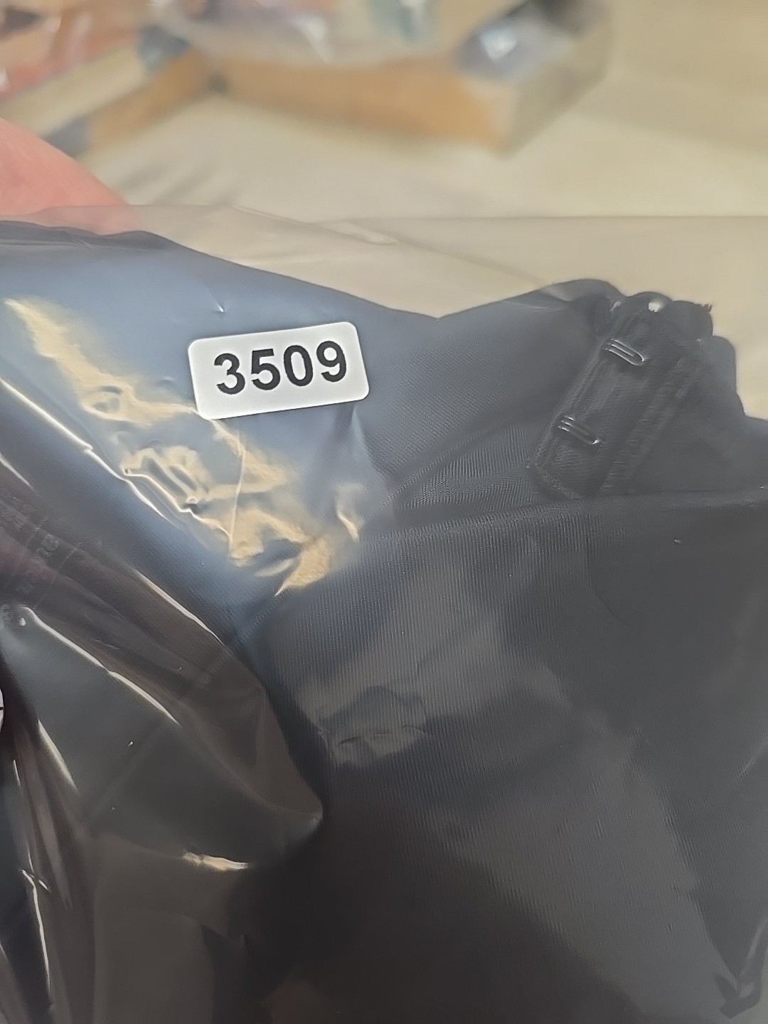 Maidenform Black Full Coverage Adjustable Straps … - image 6