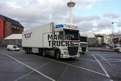 LKW Foto DAF XF Kofferauflieger Dänemark weiß KAJ MADSEN KML #e7fh