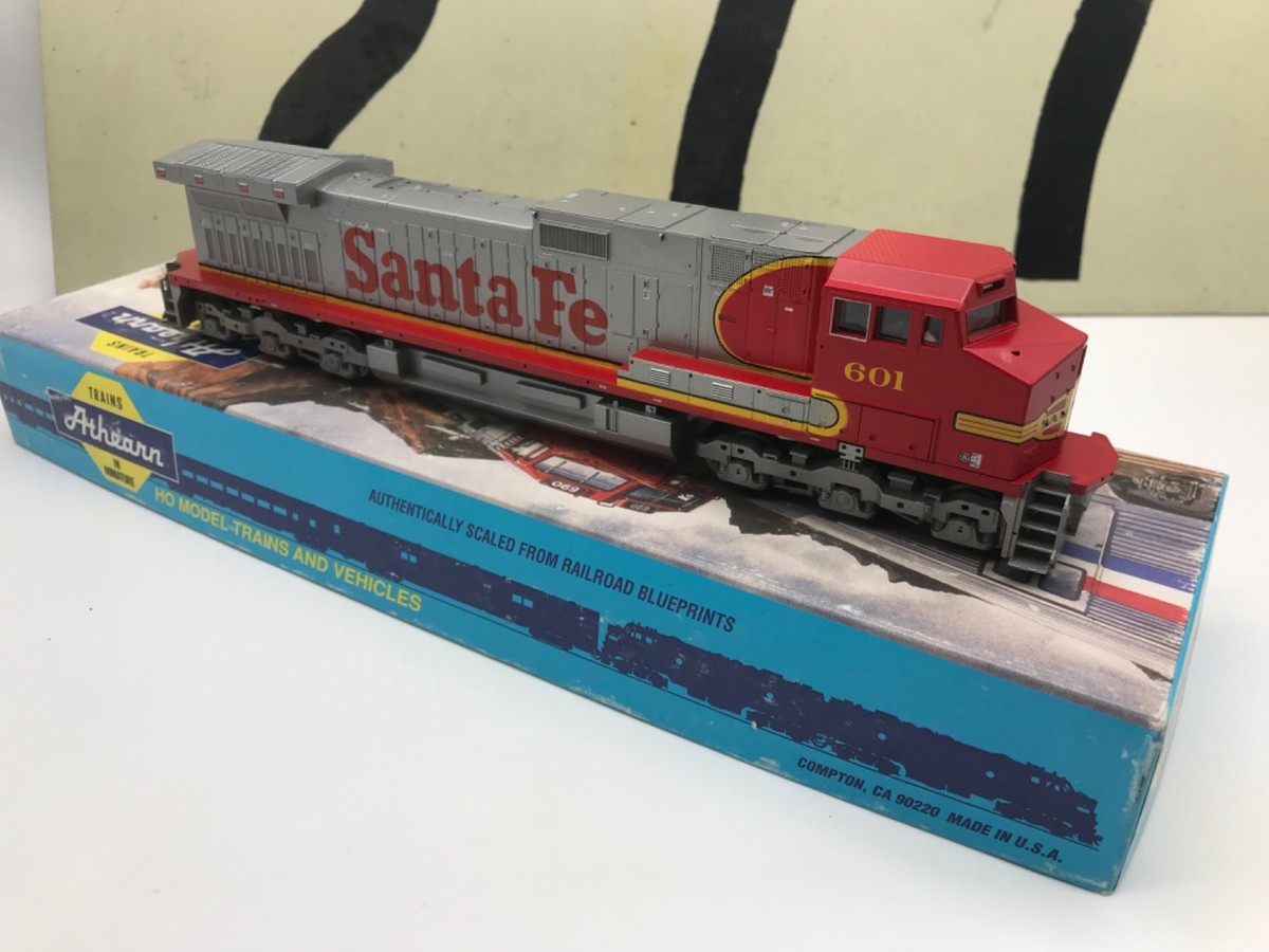 Athearn Ho Scale Santa Fe C44-9W Powered Diesel Locomotive #601
