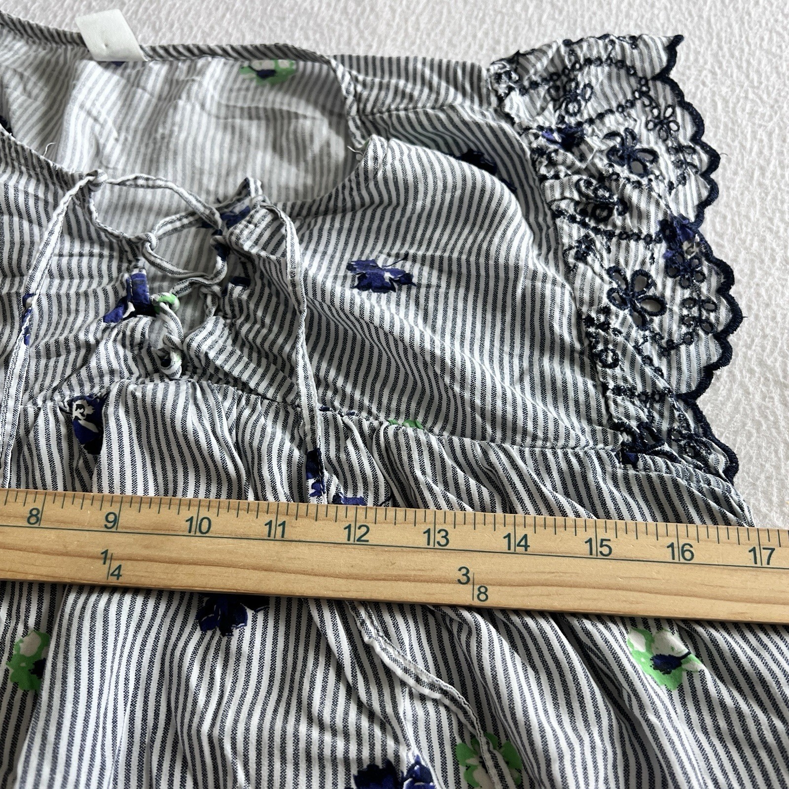 Old Navy M Tunic Peasant Milkmaid Floral Top Cottagecore Flutter Lace Sleeves