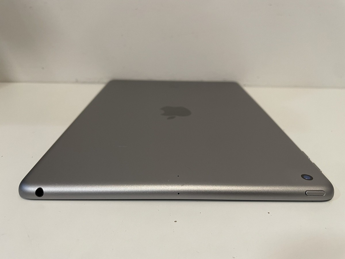 Apple iPad 5th Gen 32GB, Wi-Fi, 9.7 inch Tablet - Space Gray