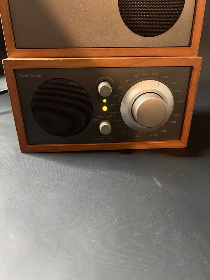 VTG 2pc Tivoli Audio Model Two Henry Kloss Stereo Radio Speaker AM FM Aux Tested - Image 3 of 4