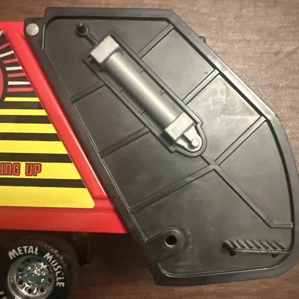 Vintage Nylint RED Sanitation Rear Garbage Truck Sunrise Disposal Service Toy - Image 4 of 4