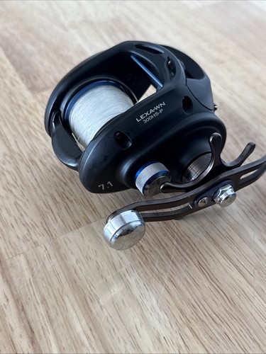 Daiwa LEXA-WN 300HS-P Fishing Reel - Picture 2 of 6