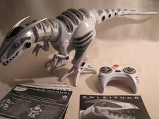 WowWee Roboraptor mit Fernbedienung