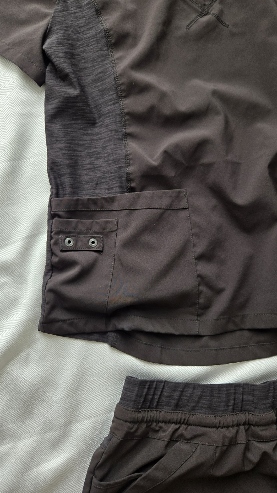 Urbane Performance Black Scrubset - image 10