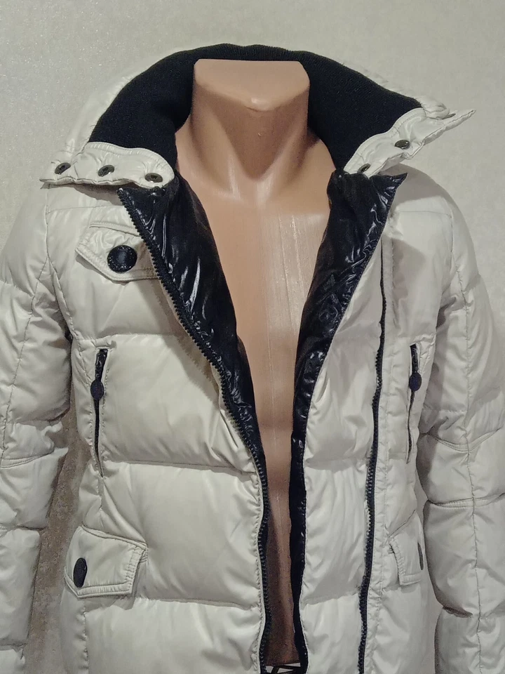 Moncler Girls Puffer Jacket. light gray. Size 12Y/152 cm - Image 3 of 4