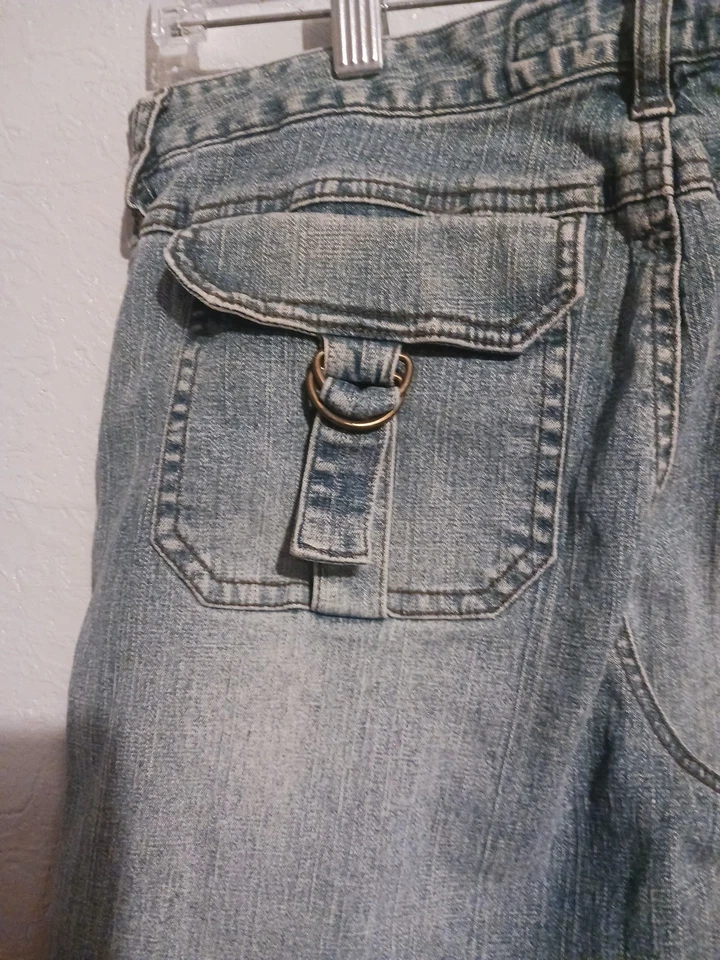 Mudd Y2KDenim Capris Mujer Junior Talla 13 Puños Cinturón Solapa Bolsillos Foto 3 de 4