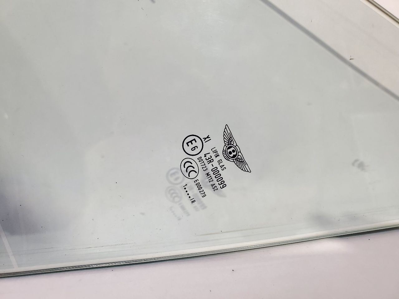 2007 2008 2009 2010 2011 Bentley Continental GT OEM Front Left Door Vent Glass 