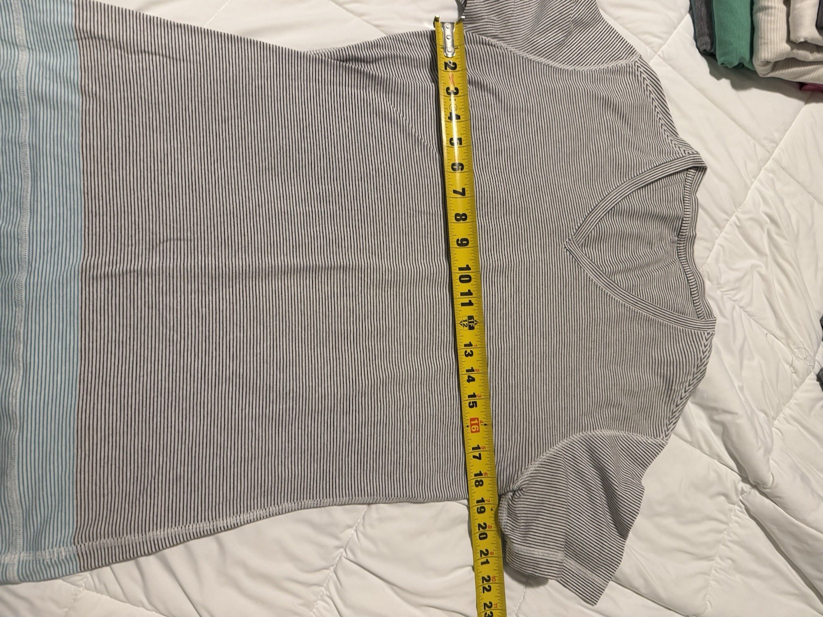 Lululemon Men's Basic V-Neck, Grey. M - image 4