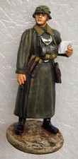 TIN SOLDIERS 54 MM WORLD WAR II, GERMAN UNDER OFFICER NEW