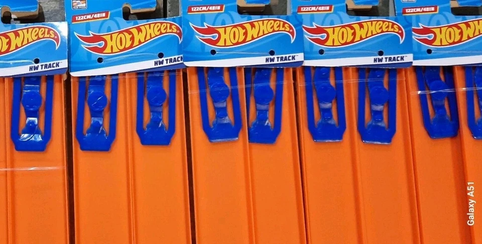 Hot Wheels Lot Set 18 Straight 24" Long Track Pieces, 36 Feet Total w/Connectors - Image 2 of 2