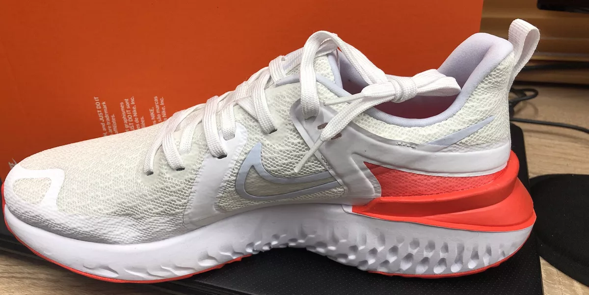 Nike legend hotsell react flyknit