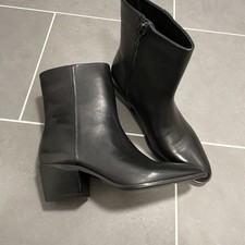 NWT Zara sz 36 low heel leather zip up ankle boots