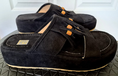 Schwarze Wildlederimitat Fransen Schieber Sandalen Plateau Keilabsätze Boho Perlen neu ohne Etikett UK 7