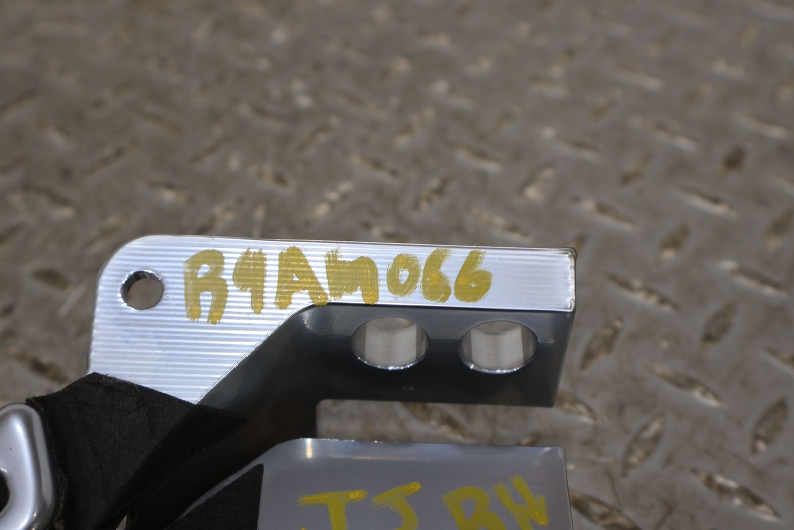 Aston Martin V8 Vantage Right Seat belt