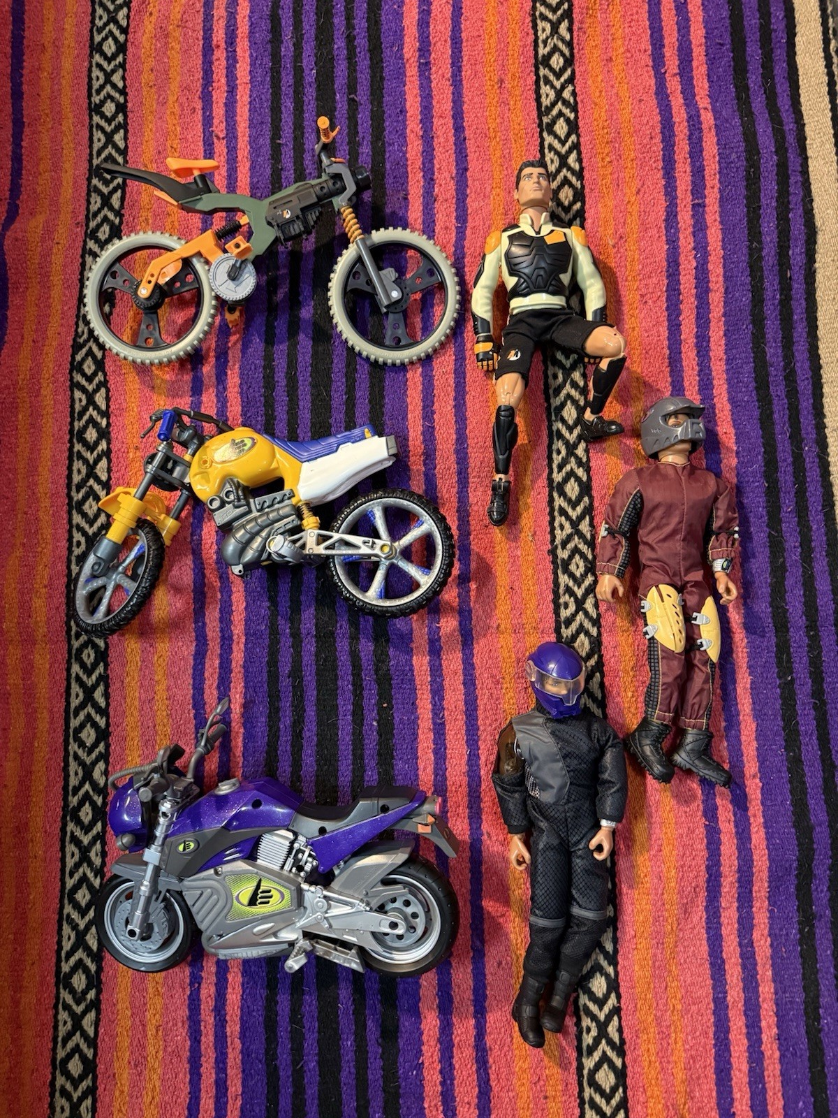 3 Bikes, 3 Figures  1998 12" Hasbro