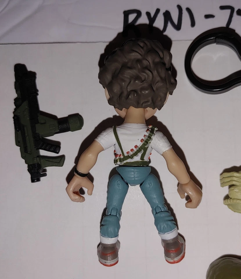 Lote de sujetos leales ALIEN Ellen Ripley y más Foto 2 de 4