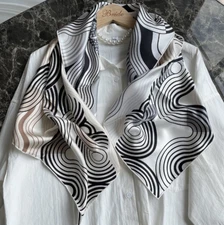 Pure 18 Momme Twill Silk Wrap Scarf Bandanna Totem pony Print Square Shawl 35''