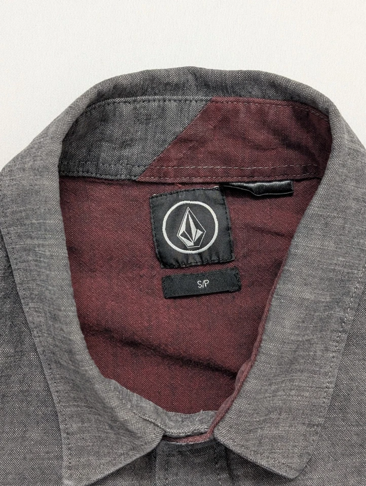 Volcom Long Sleeve Button Up Shirt Mens S Gray Skater Y2K Snowboard Surf 90s - Image 4 of 4