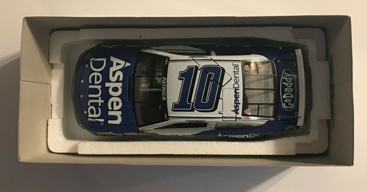 DANICA PATRICK Aspen Dental NASCAR ミニカー 2017 Danica Patrick Aspen Dental NASCAR 1:64 Diecast | eBay