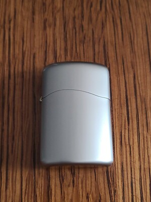Sarome Oil Lighter With Ashtray 