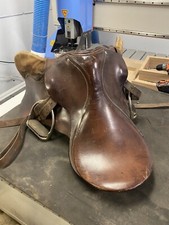 Sella vintage 1754 Industria Argentina 17” usata pelle marrone equitazione