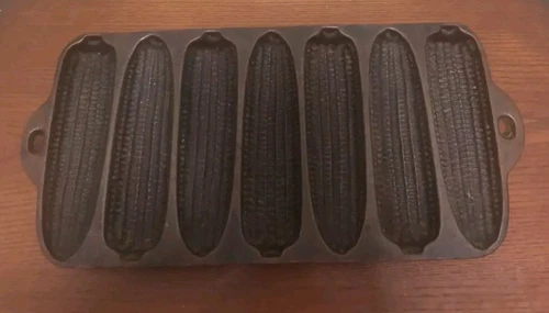 Wagner Ware Sidney -0- Junior Krusty Korn Kobs  Cornbread Pan Cast Iron #1319