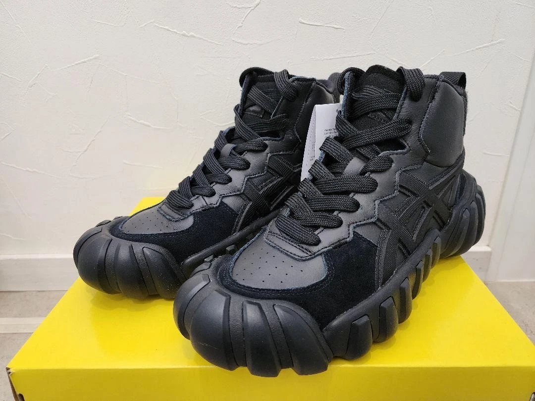 ASICS Scarpe da ginnastica Onitsuka Tiger uomo 9.5US nere mai usate