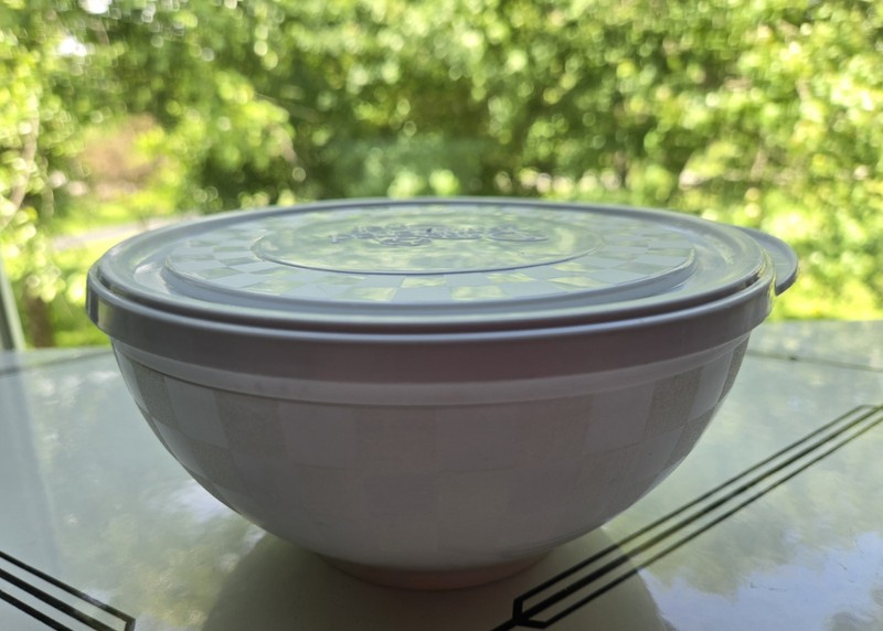 Pampered Chef White Checkerboard Mixing/Storage Bowl & Lid - 6 1/4 inches