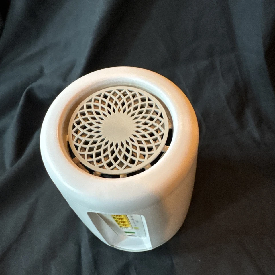 Century Link modem model C4000LG WIFI 6 certified W power Cord - Image 4 of 4