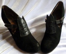 VINTAGE 1920s-1930s BLACK SUEDE  LEATHER SHOES Size 6