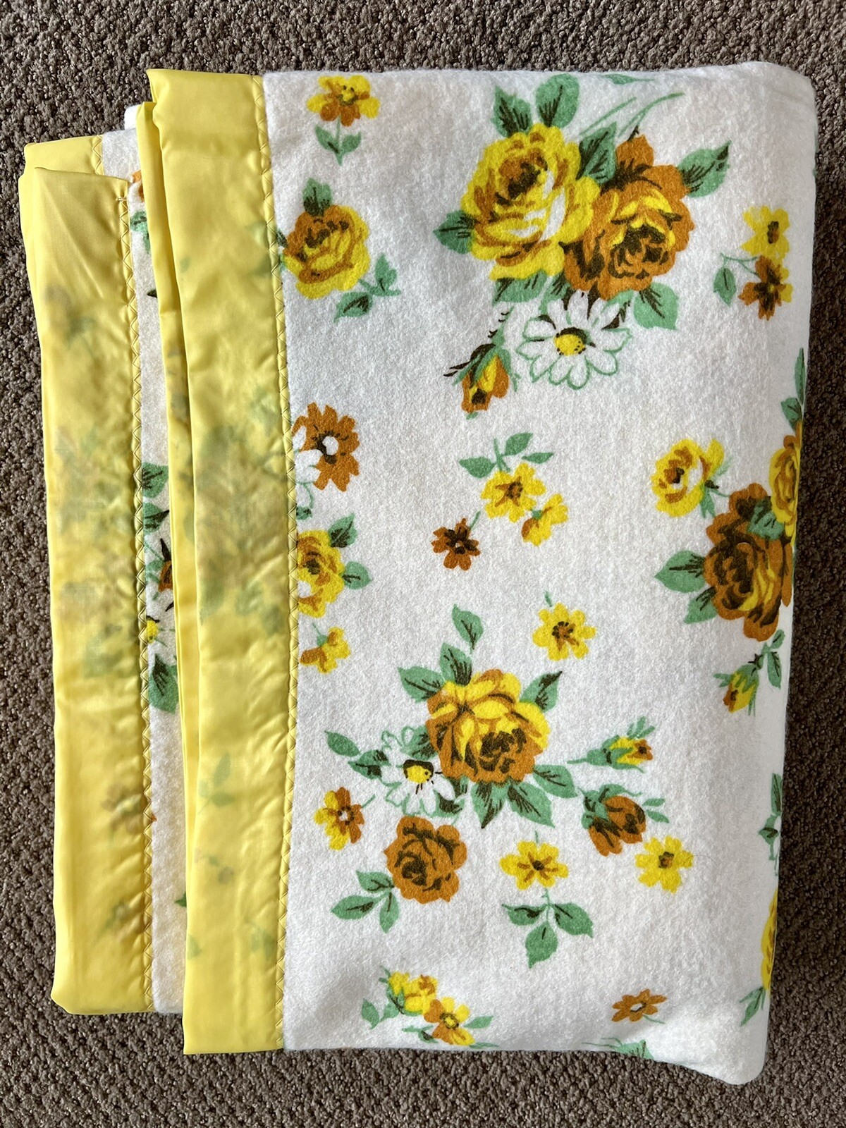 Vintage Blanket Acrylic Satin TrimYellow Floral 71 X 88 Full Queen Size