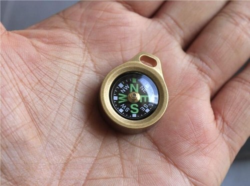 EDC Mini Brass Compass Pocket Survival Compass Keychain Necklace Pendant Outdoor - Picture 3 of 5