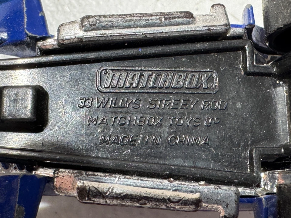 Matchbox 33 Willy's Street Rod 1982 "313 White Heat" azul escala 1:50 - Imagem 4 de 4