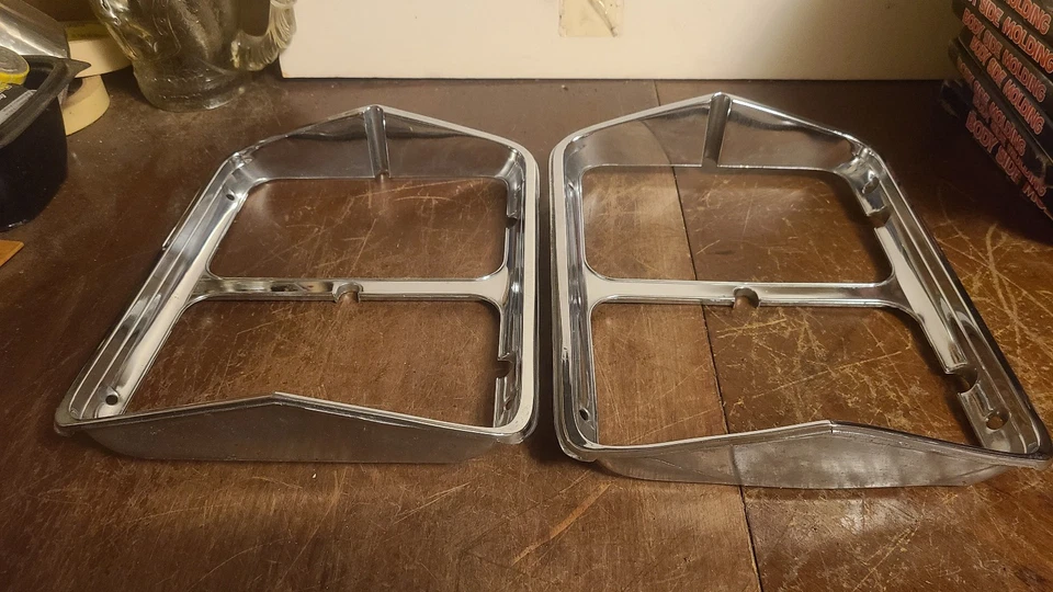1977-78 Dodge Monaco Plymouth Fury LH Headlight Door Cover Pair of Bezels - Image 2 of 4