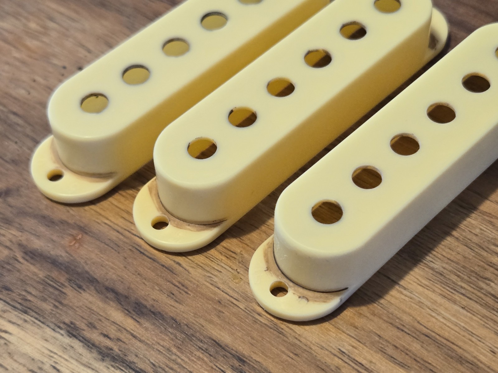 Copripickup Avorio 3 x 52 mm (50 mm disponibile su richiesta FINLANDESE OPACO