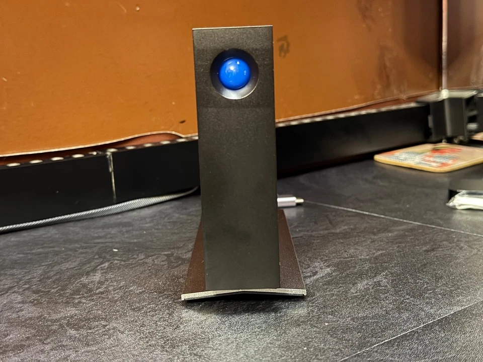 Lacie 10TB D2 Professional USB-C External Hard Drive. Warranty until 10 May 2030 - Image 3 of 4