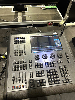 High End Systems HedgeHog 4X Control Console 4096ch DMX USB Ethernet Case