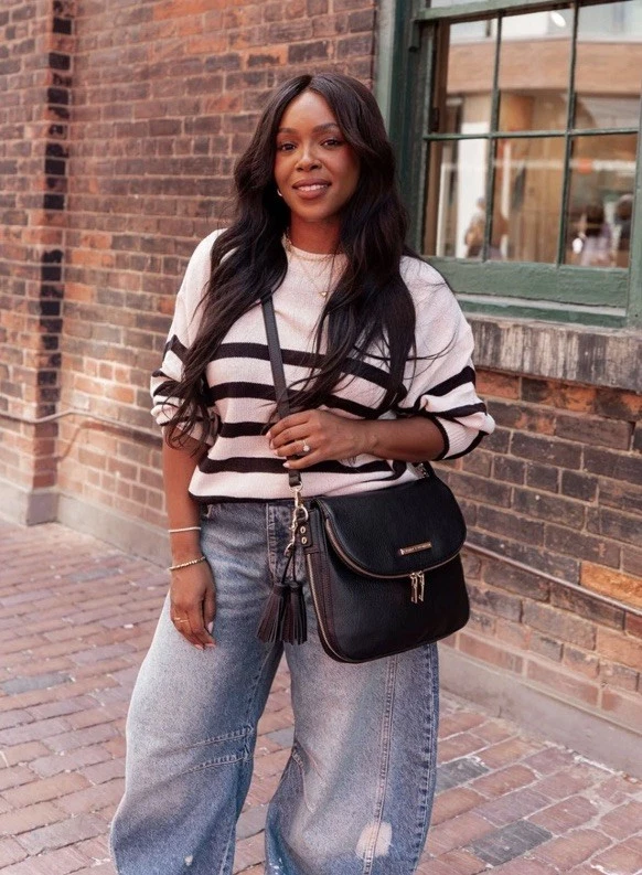 Poppy & Peonies Downtown 2-Way Black Pebbled Vegan Shoulder Crossbody Bag $125 - Image 2 of 4