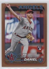 2024 Topps Series 2 Gold 704/2024 Davis Daniel #592 19wd
