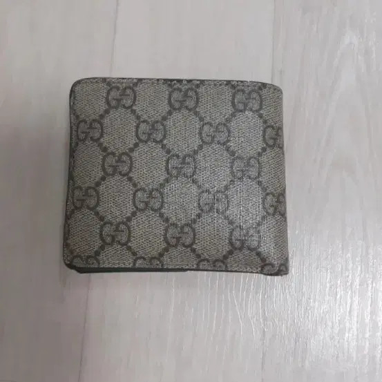 Gucci Supreme GG Wallet, Heavily Used thumbnail 3