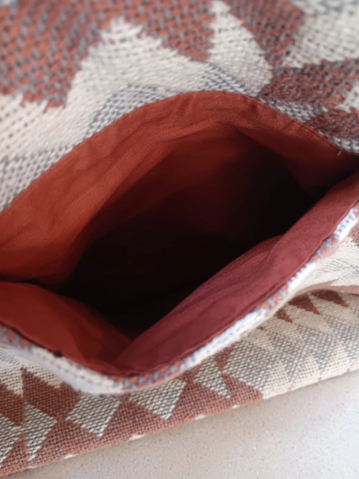 Vtg Bella Taylor Handbag Purse Shoulder Tote Southwest Style Zipper Pockets Boho - Image 2 of 4