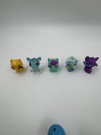 Mixed Lot of 20 Miniature Hatchimals Colleggtibles Plastic Figures