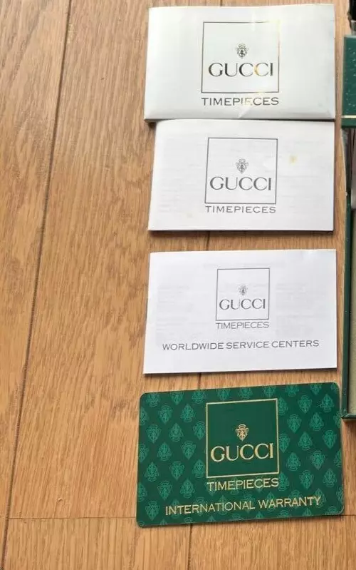 Véritable livret montre Gucci carte vierge #1382