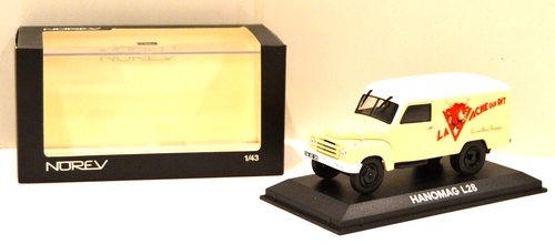Diorama Renault 1000KG 206E Clinique du Vêtement 1/43 – Etoile Auto49